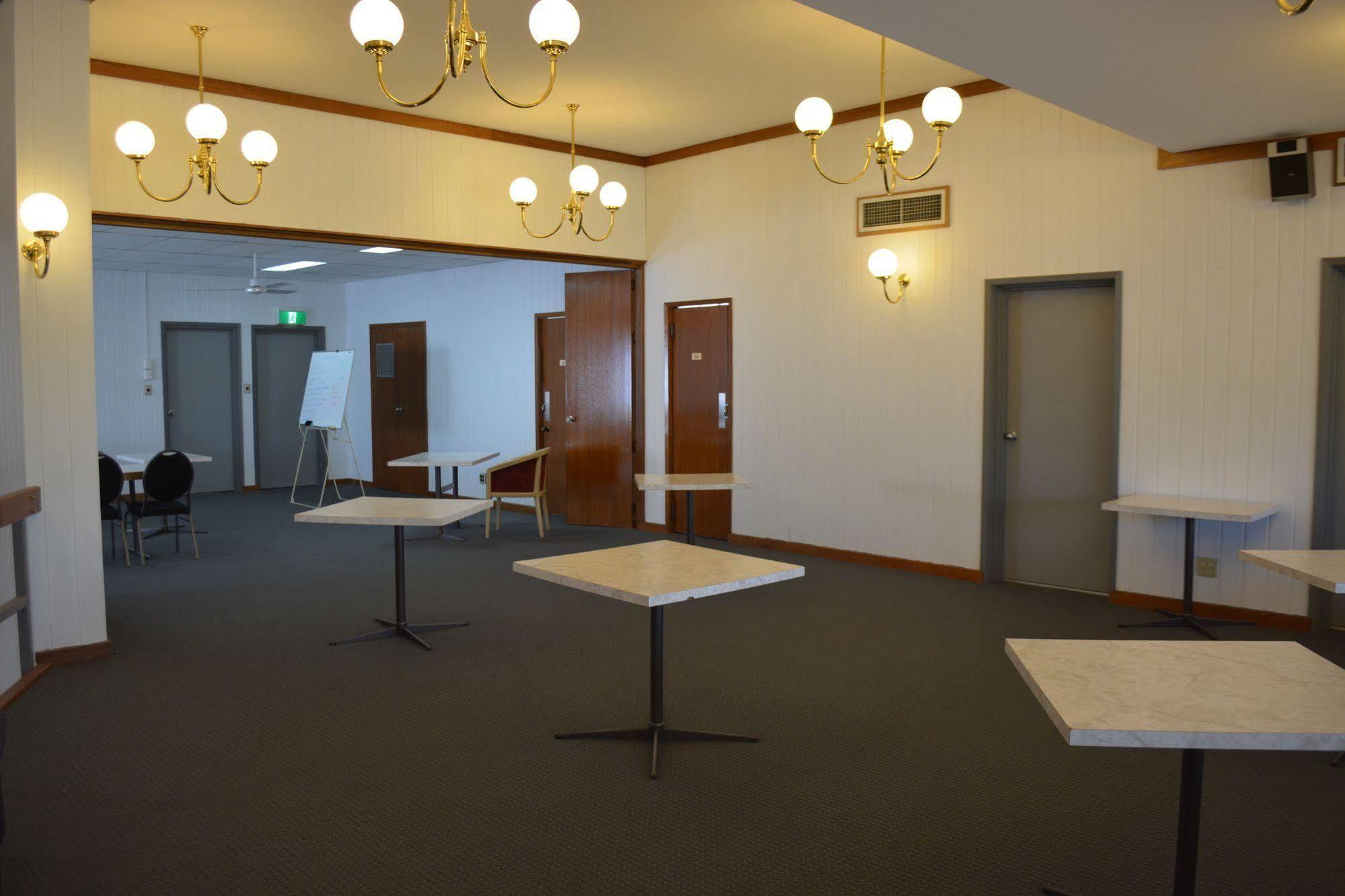 Spa Village Travel Inn Moree Exterior photo
